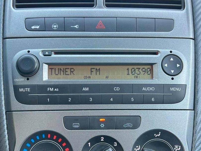 فيات بونتو Interior 