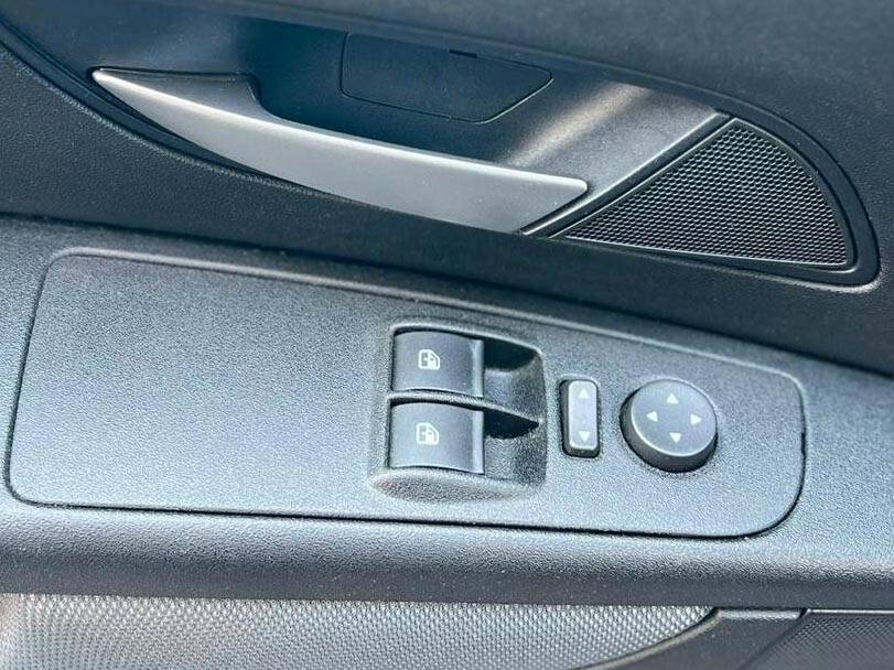 فيات بونتو Interior 