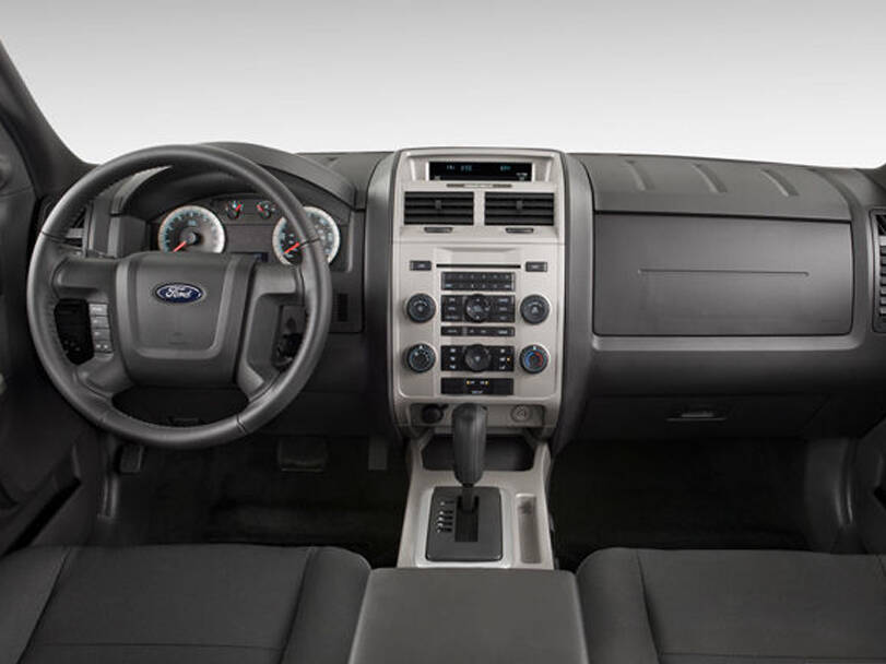 Ford Escape 2nd Generation Interior 