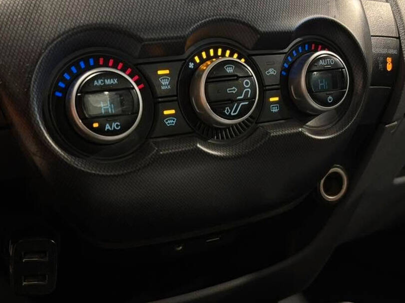 فورد رينجر الجيل الأول (P375) Interior 