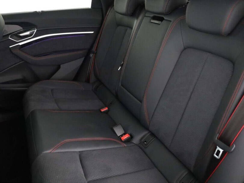 Audi Q8 e-tron 2025 Interior 