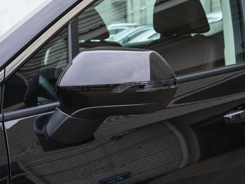جيلي أوكافانغو 2025 Exterior 