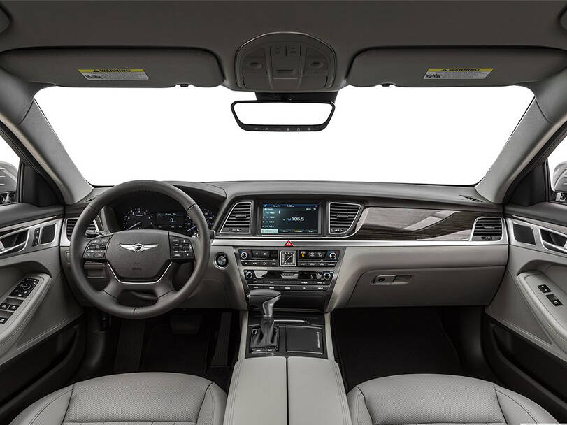 جينيسيس جي ٨٠ Interior 