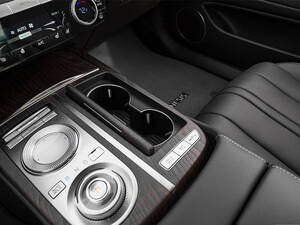 جينيسيس G80 الداخلية 