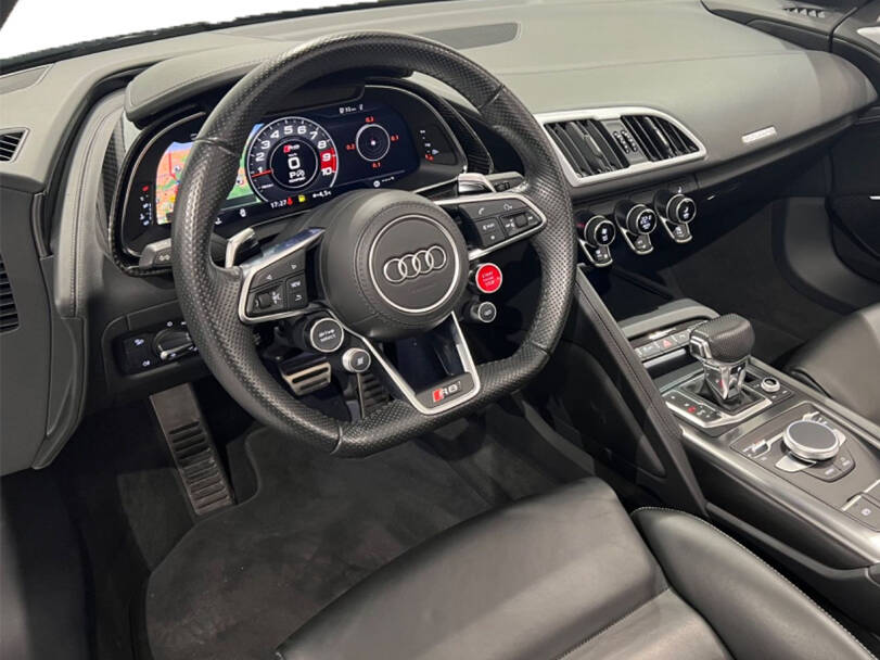 Audi R8 Interior 