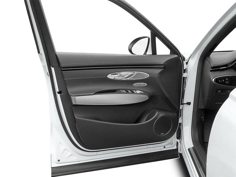 جينيسيس جي في ٧٠ Interior 