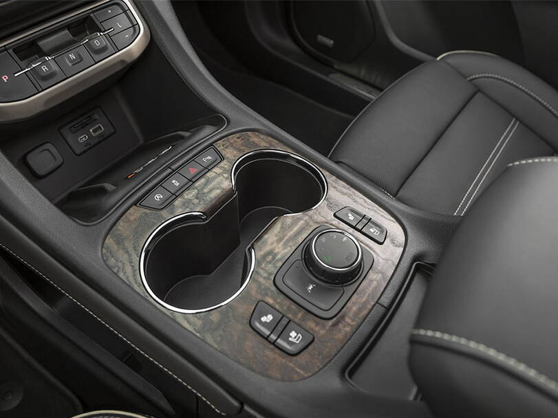 جي إم سي أكاديا Interior 