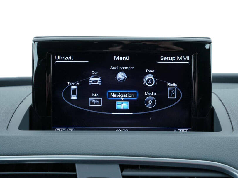 أودي آر إس كيو ٣ الجيل الأول (8U) Interior 
