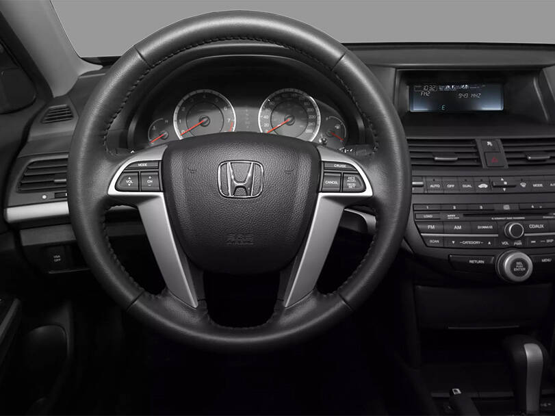 هوندا أكورد الجيل الثامن Interior 