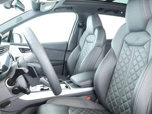 أودي إس كيو ٧ الداخلية 