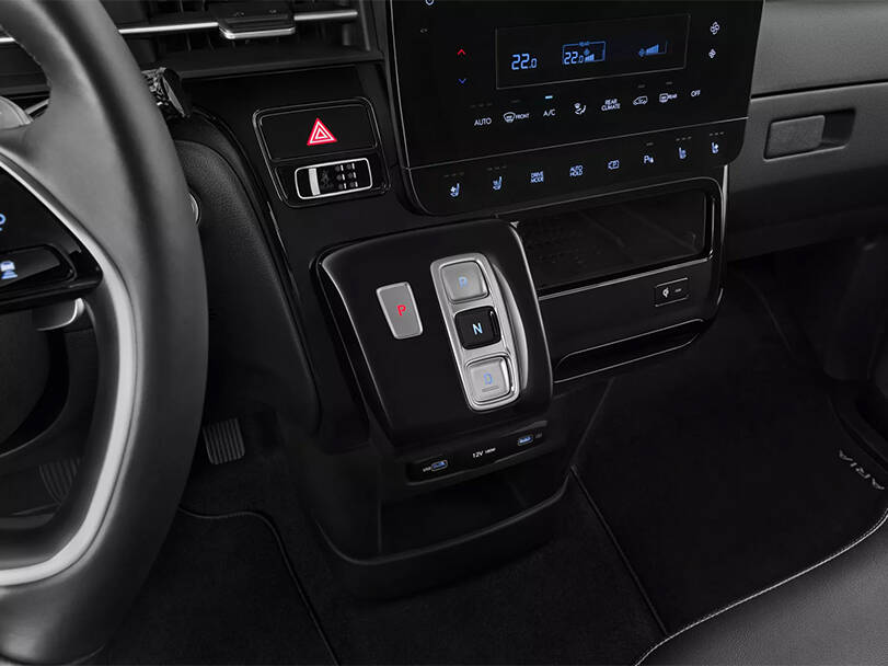 هيونداي ستاريا 2025 Interior 