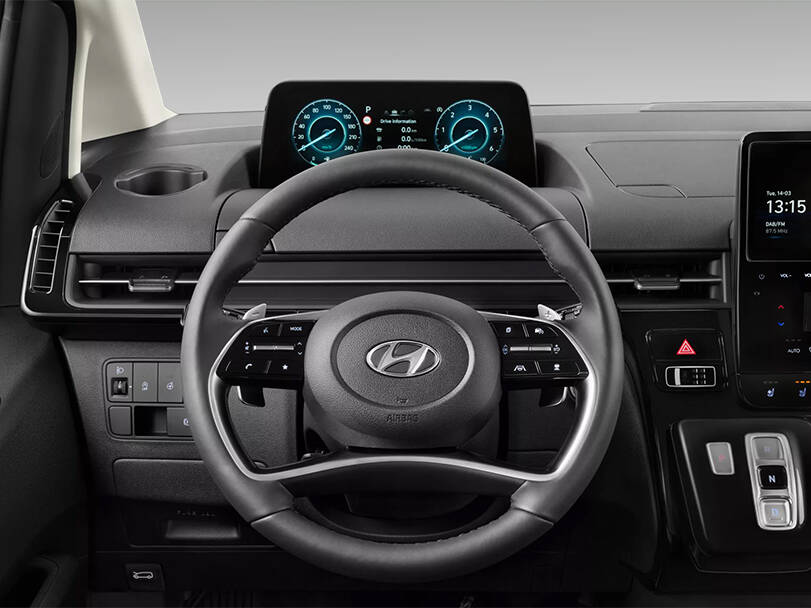 هيونداي ستاريا 2025 Interior 