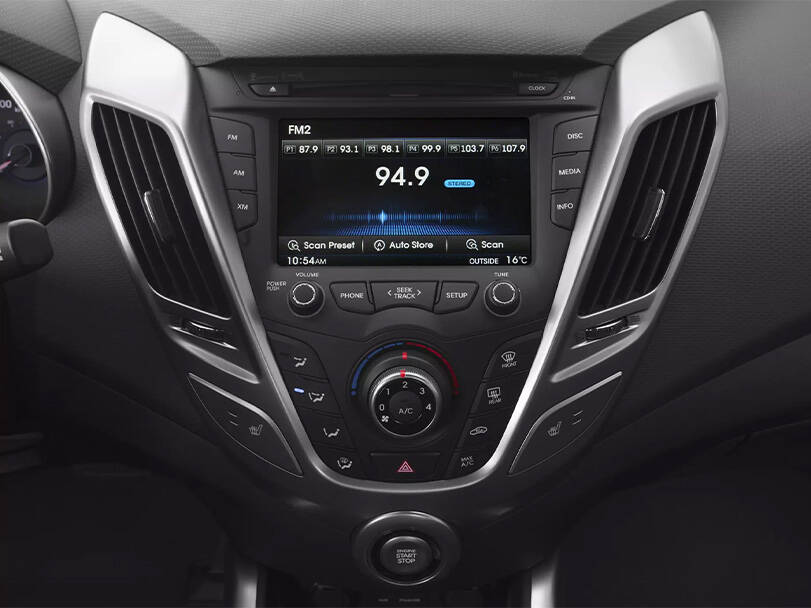 هيونداي فيلوستر الجيل الأول (FS) Interior 