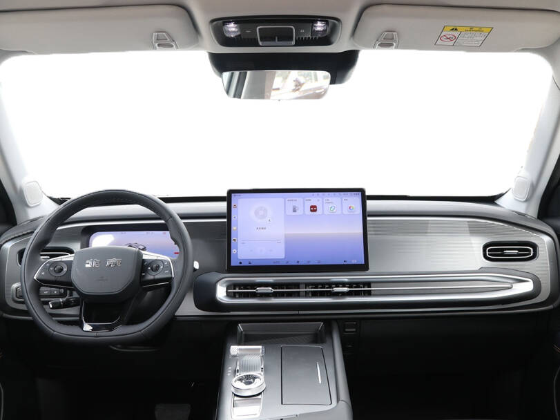 بايك بي جي ٣٠ 2025 Interior 