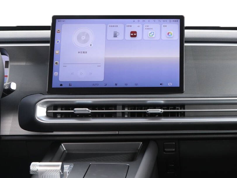 بايك بي جي ٣٠ 2025 Interior 