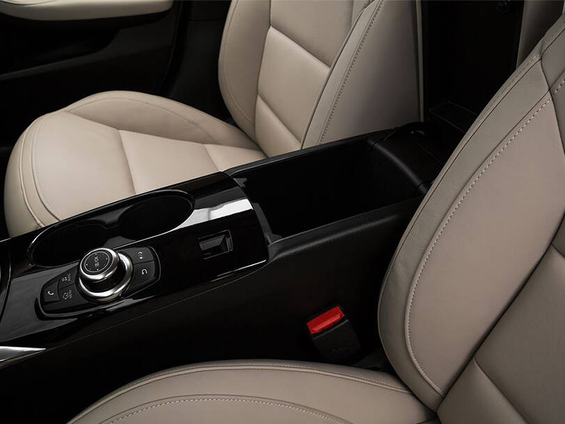 إنفينيتي كيو ٣٠ Interior 