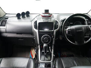 Isuzu DMax Interior 