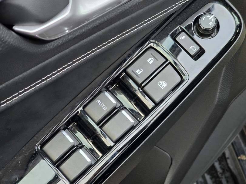 إيسوزو دي ماكس 2025 Interior 
