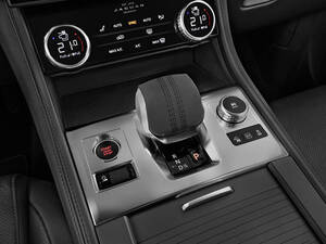  جاكوار F Pace الداخلية 