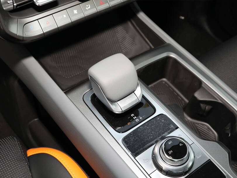 بايك بي جي ٤٠ سي 2025 Interior 