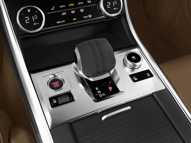 Jaguar XF Interior 