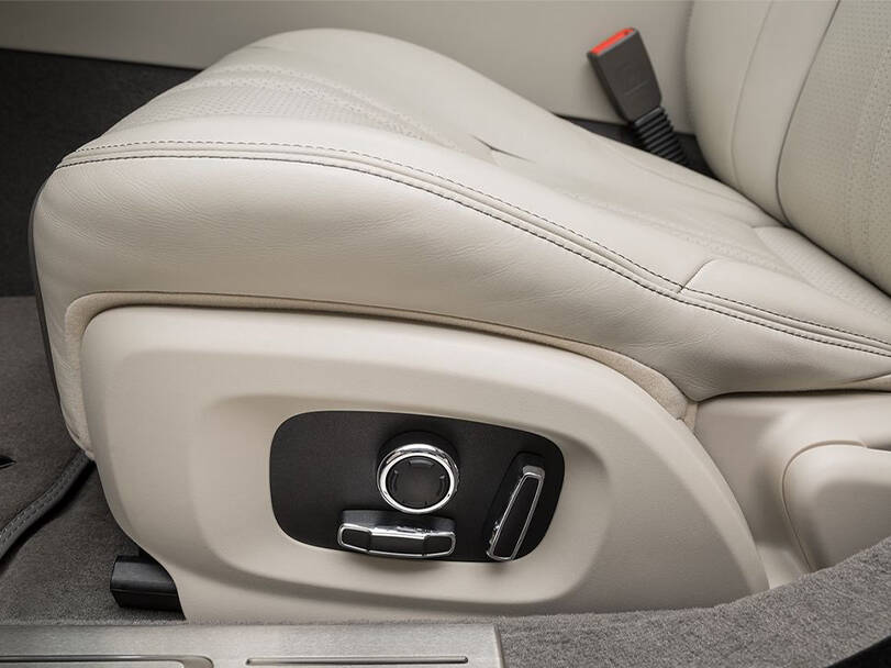 Jaguar XJ Interior 