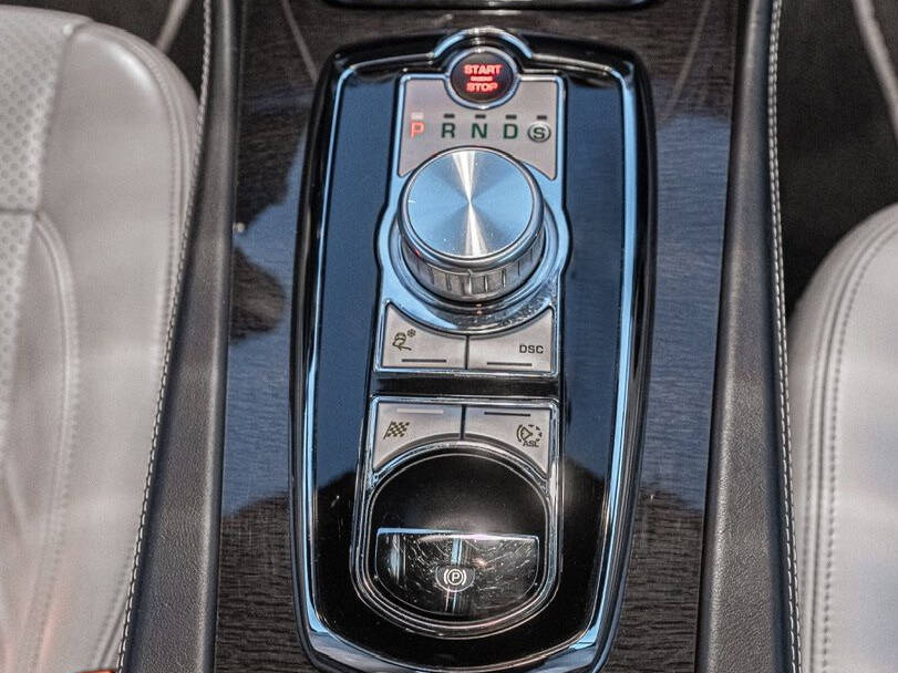  جاكوار إكس كي آر Interior 