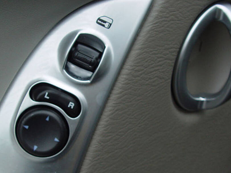 Jeep Liberty 1st Generation Interior 